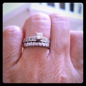 Engagement rings,18k white gold and diamonds